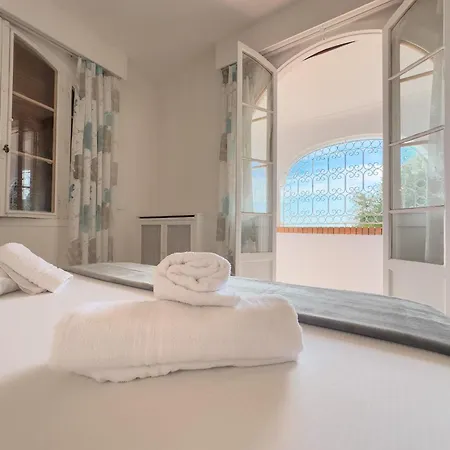 B-bardot Monaco Area, Bnbrickeys Вилла